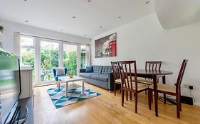 Lovely 2-Bed 15 Minutes To Central London