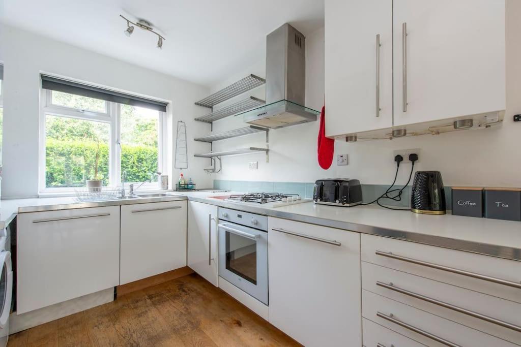 Lovely 2-Bed 15 Minutes To Central Londres Exterior foto